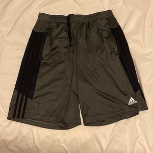 Mens athletic shorts